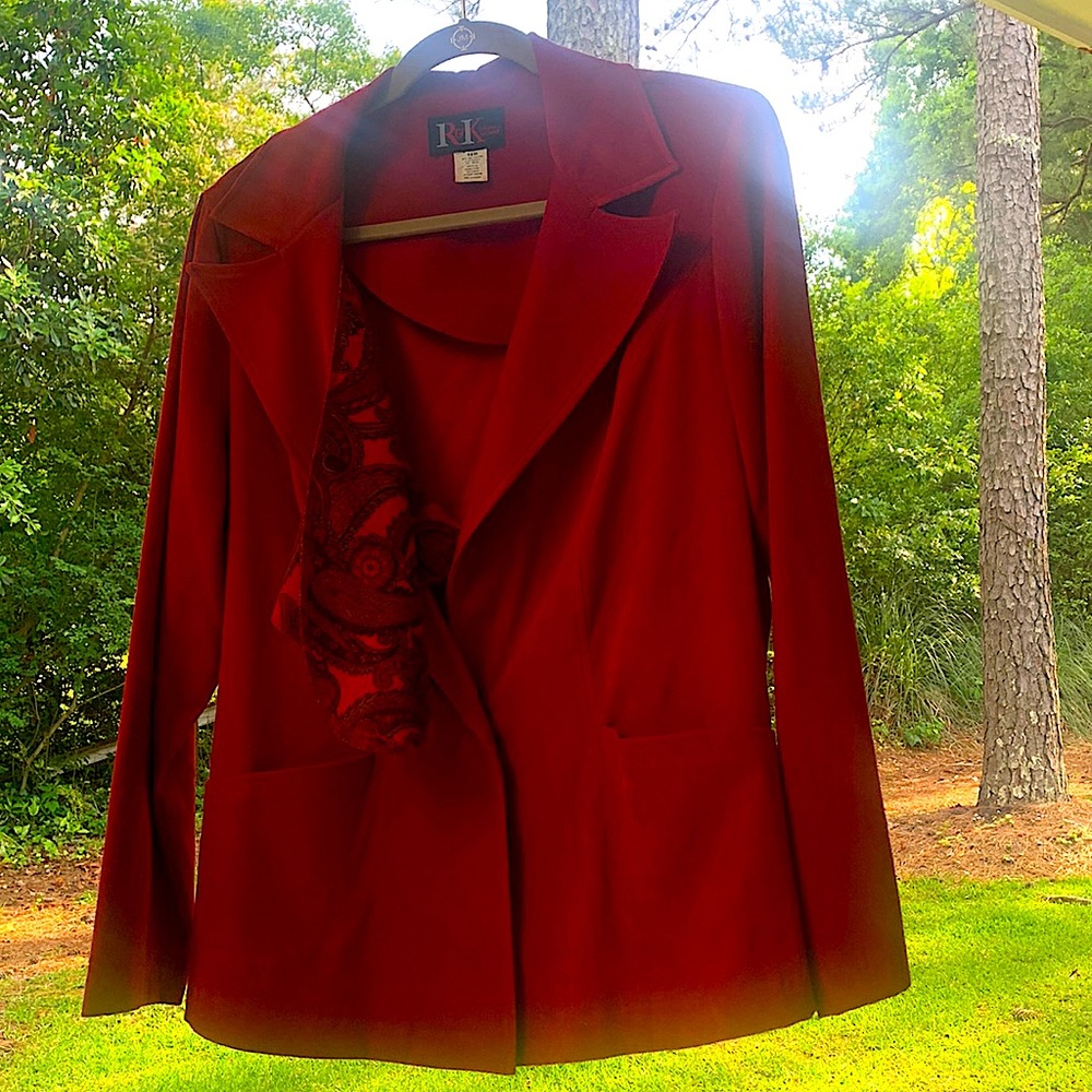 Red Full Set blazer and long skirt   Button-on top
